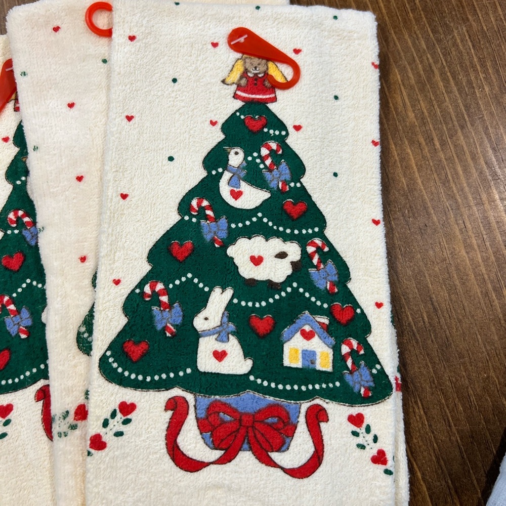 5 Holiday Kitchen Towels - Picture 2 of 5